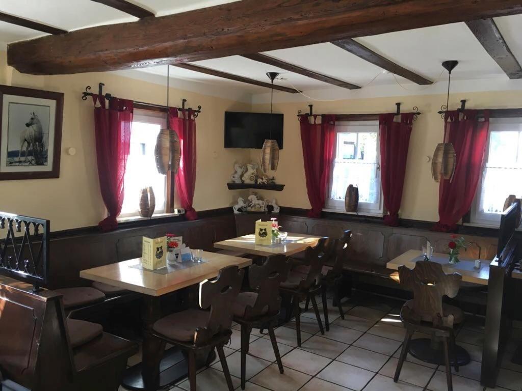 Zum Weissen Ross Hotel Nidda ภายนอก รูปภาพ
