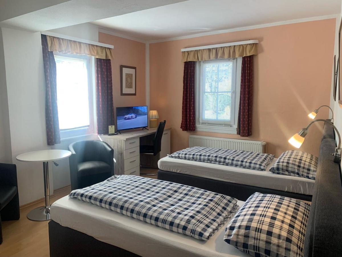 Zum Weissen Ross Hotel Nidda ภายนอก รูปภาพ